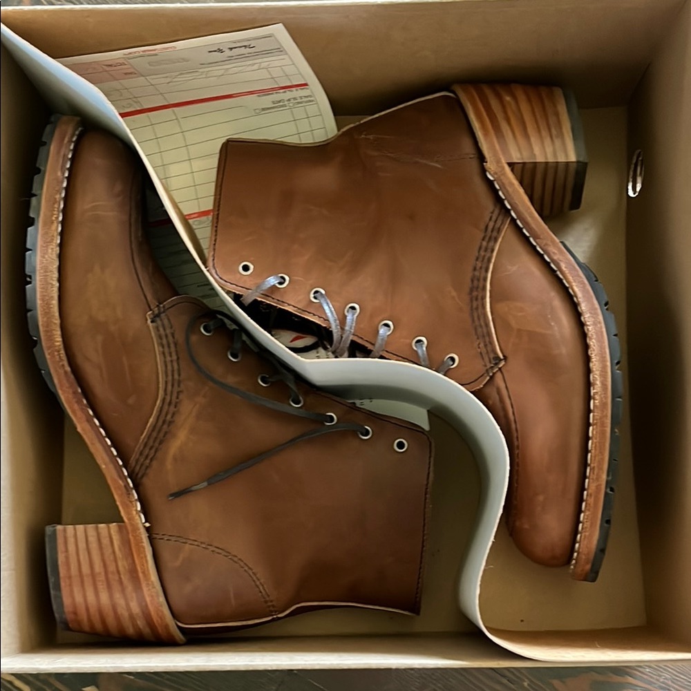 Women’s Red Wing Clara Boot in Amber